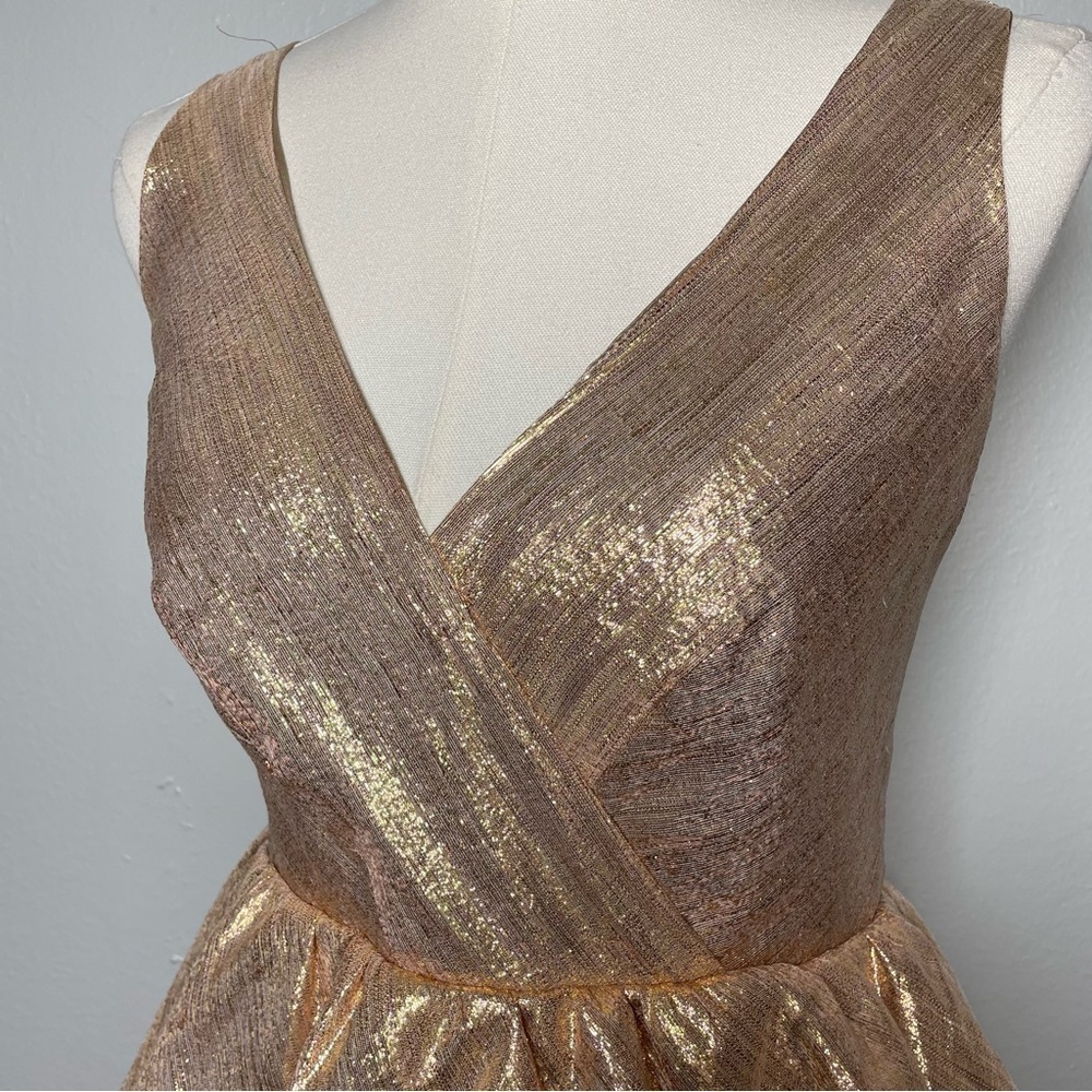 Mark & James by Badgley Mischka Gold Metallic Silk Tiered Cocktail Dress Size 4 - Picture 14 of 15